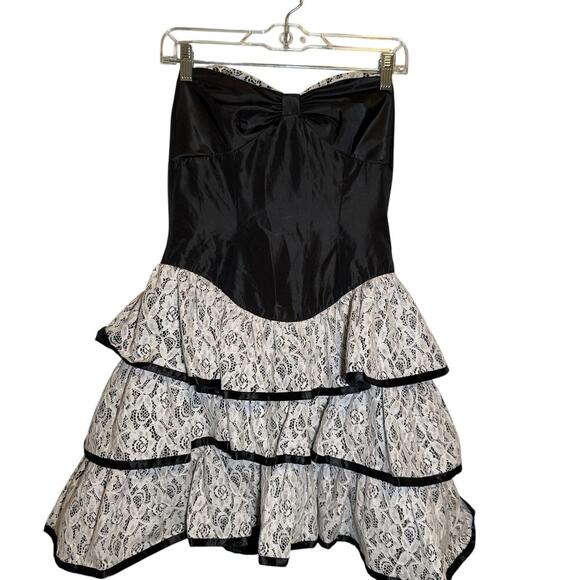 Vintage Betsey Johnson Strapless Lacy‎ Tiered Dress Gothic Lolita Sz 10 - Picture 1 of 8